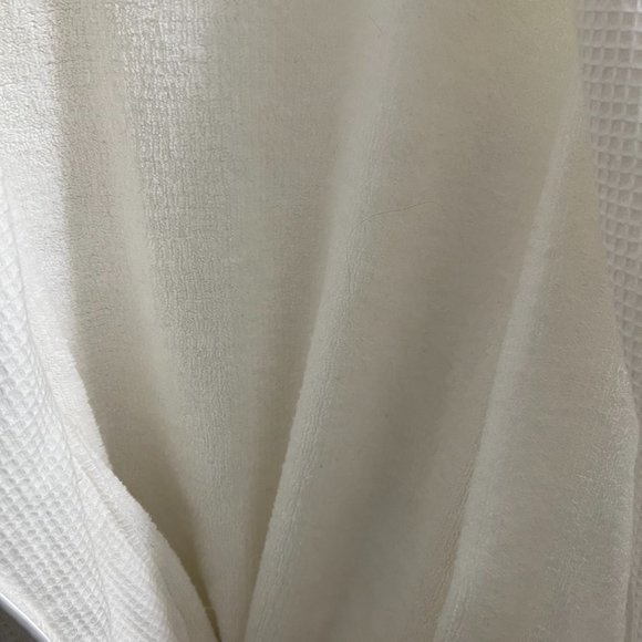 Linum Home Textiles Unisex Turkish Cotton Smyrna White Robe - Picture 5 of 11